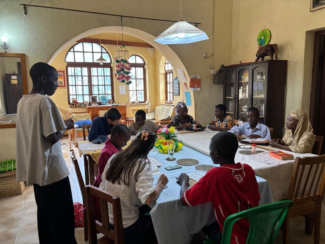 Johannes and Demi’s visit to helper’s Saturday Group